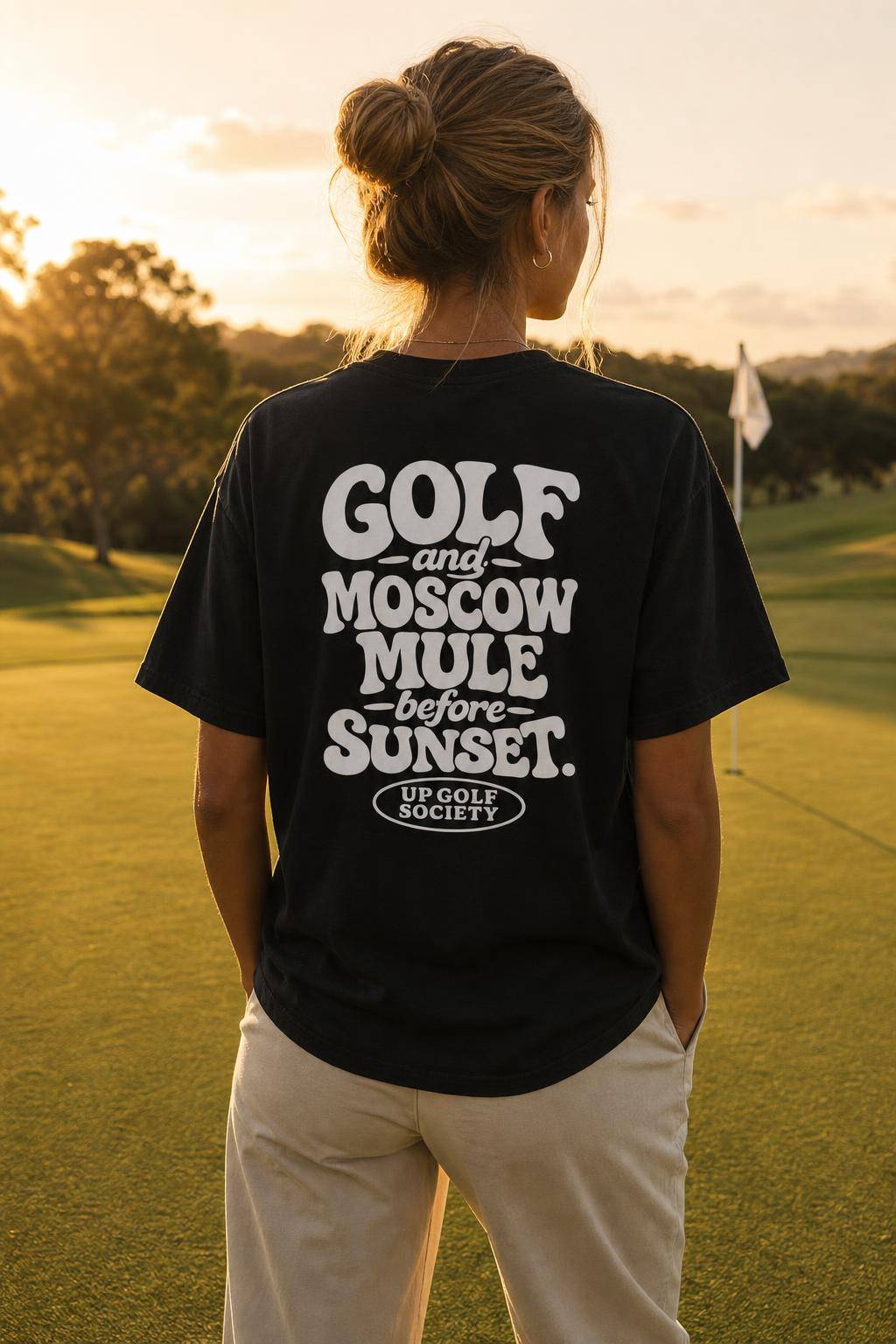 T-shirt noir Golf And Moscow Mule Before Sunset porté en situation
